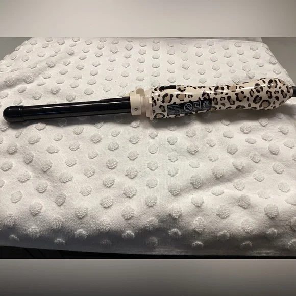 Beachwaver .75 S Curling Iron - Picture 2 of 4